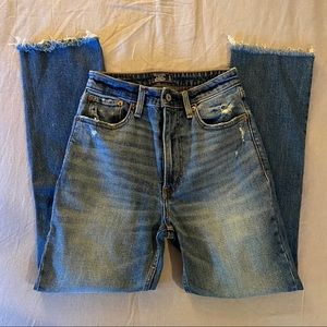 A&F Zoe Ripped Straight Leg Crop Jeans